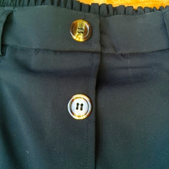 Button Down Midi Skirt with Pockets - Picture 4 of 7